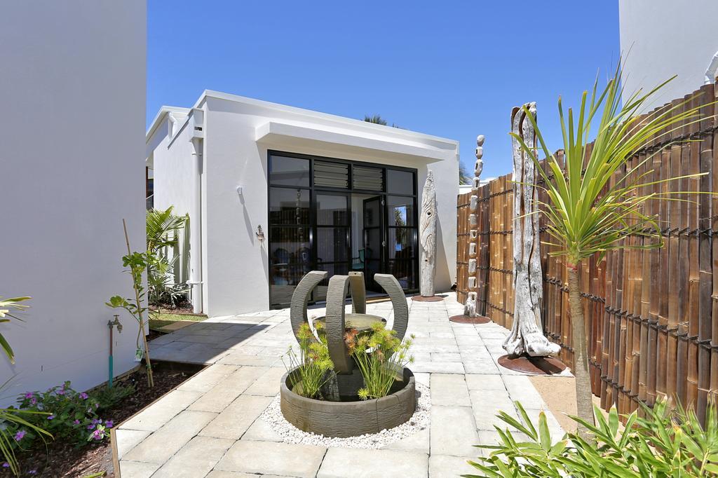 Zen Beach Retreat Hotell Bargara Exteriör bild