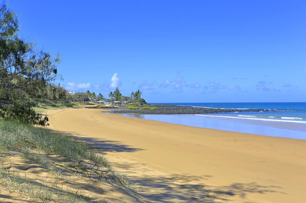 Zen Beach Retreat Hotell Bargara Exteriör bild